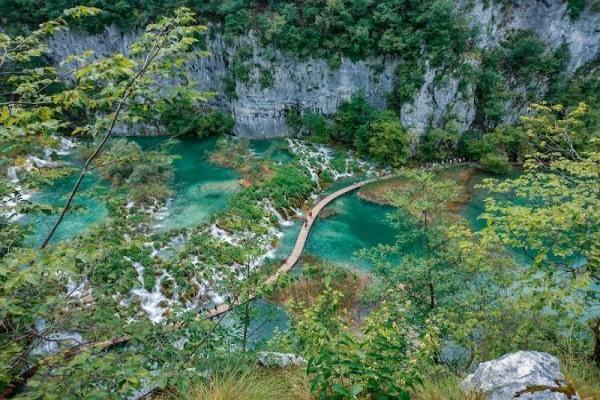 重疾险的保障内容有哪些，200万年交保费多少钱